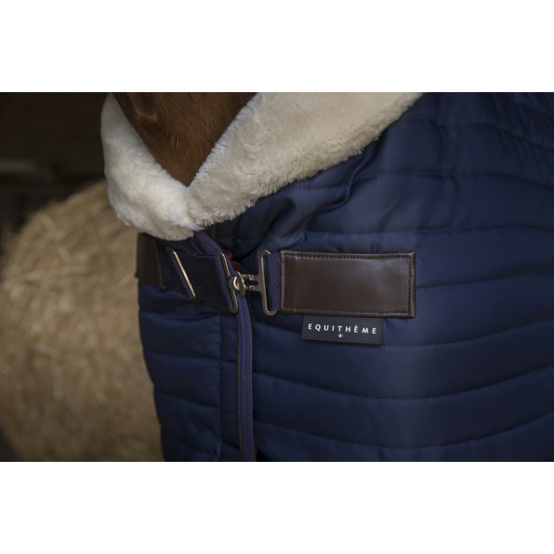 EQUITHÈME "Teddy", Stalldecke, mit synthetischem Lammfell-Futter, marineblau