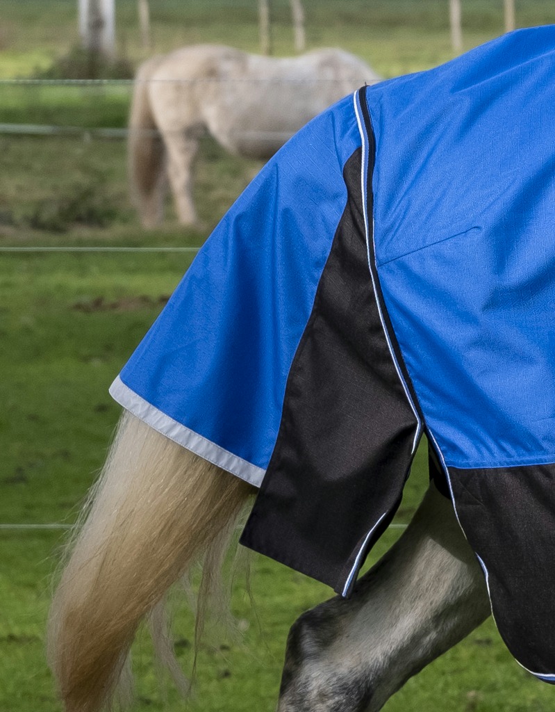 EQUITHÈME TYREX 1200D "Aisance" Decke, 300g Füllung, Pferdedecke, blau/schwarz, Weidedecke