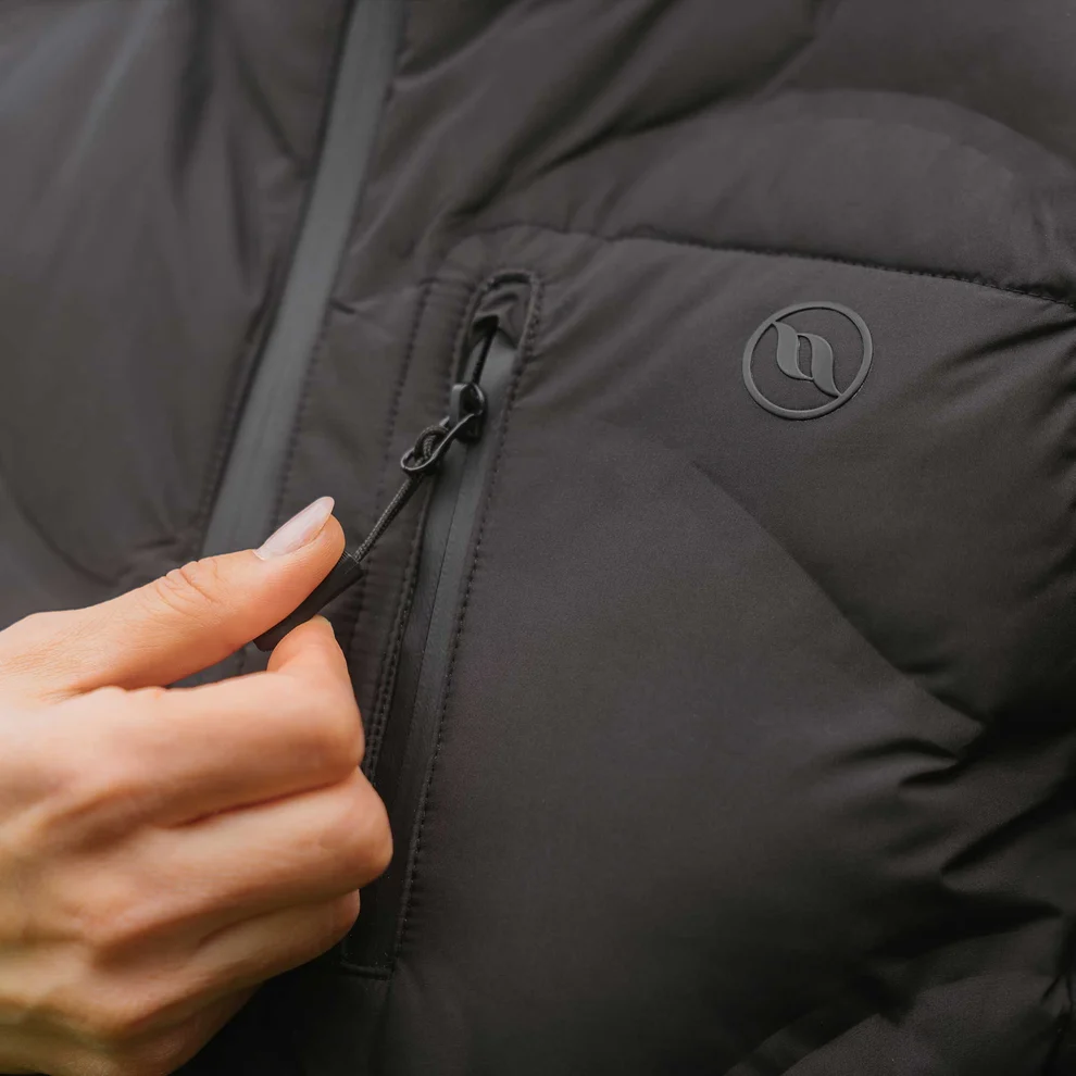 Back on Track OUTTRAKK Damen-Steppjacke, schwarz