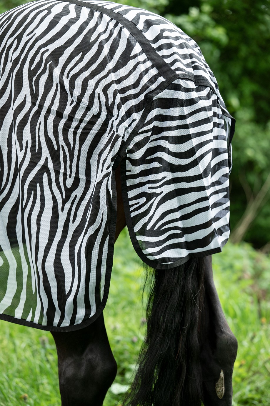 HKM Fliegendecke "Zebra" inkl. Halsteil und Bauchlatz -Easter Deal