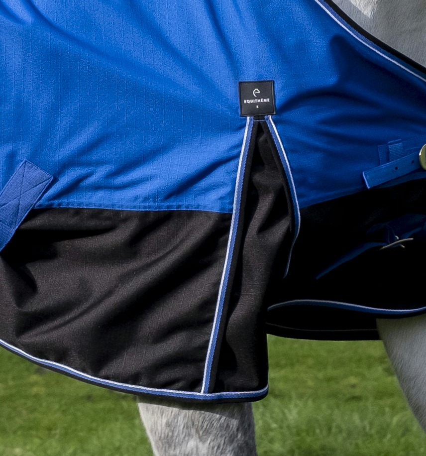 EQUITHÈME TYREX 1200D "Aisance" Decke, 300g Füllung, Pferdedecke, blau/schwarz, Weidedecke