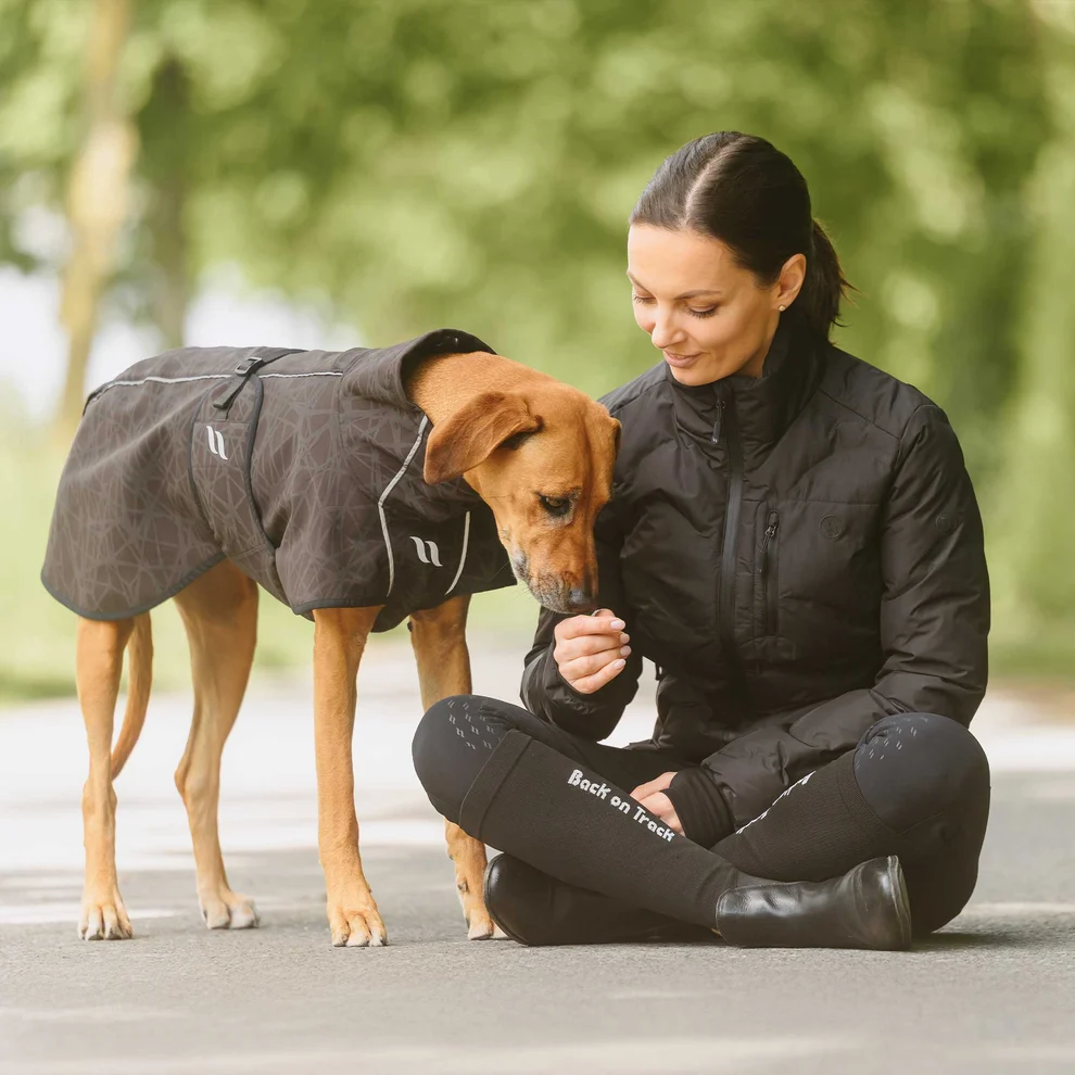Back on Track OUTTRAKK Damen-Steppjacke, schwarz