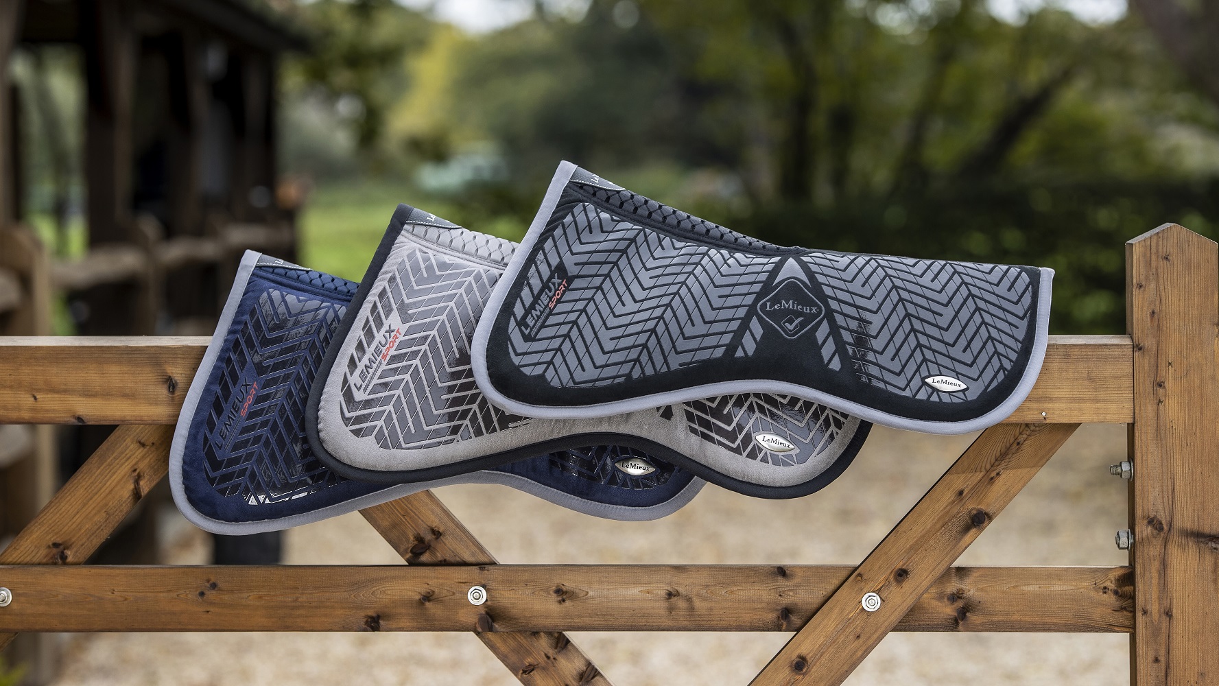LeMieux Sports Grip Memory Half Pad